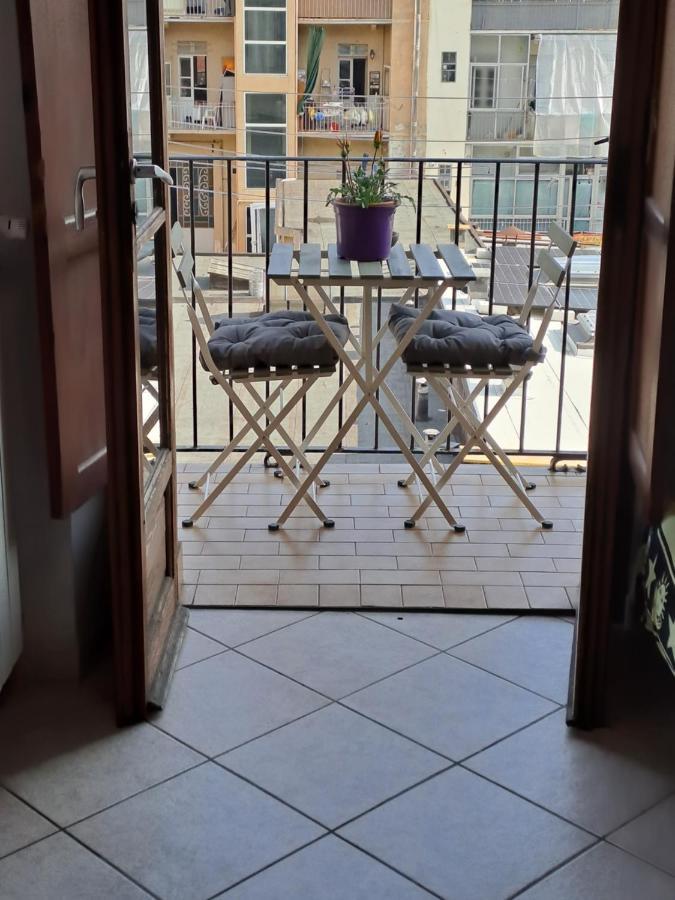 Cozy Room Stanza Close City Center In A Family House Stanza In Appartamento Condiviso Noi Viviamo In Casa Stanza In Affitto Турин Экстерьер фото
